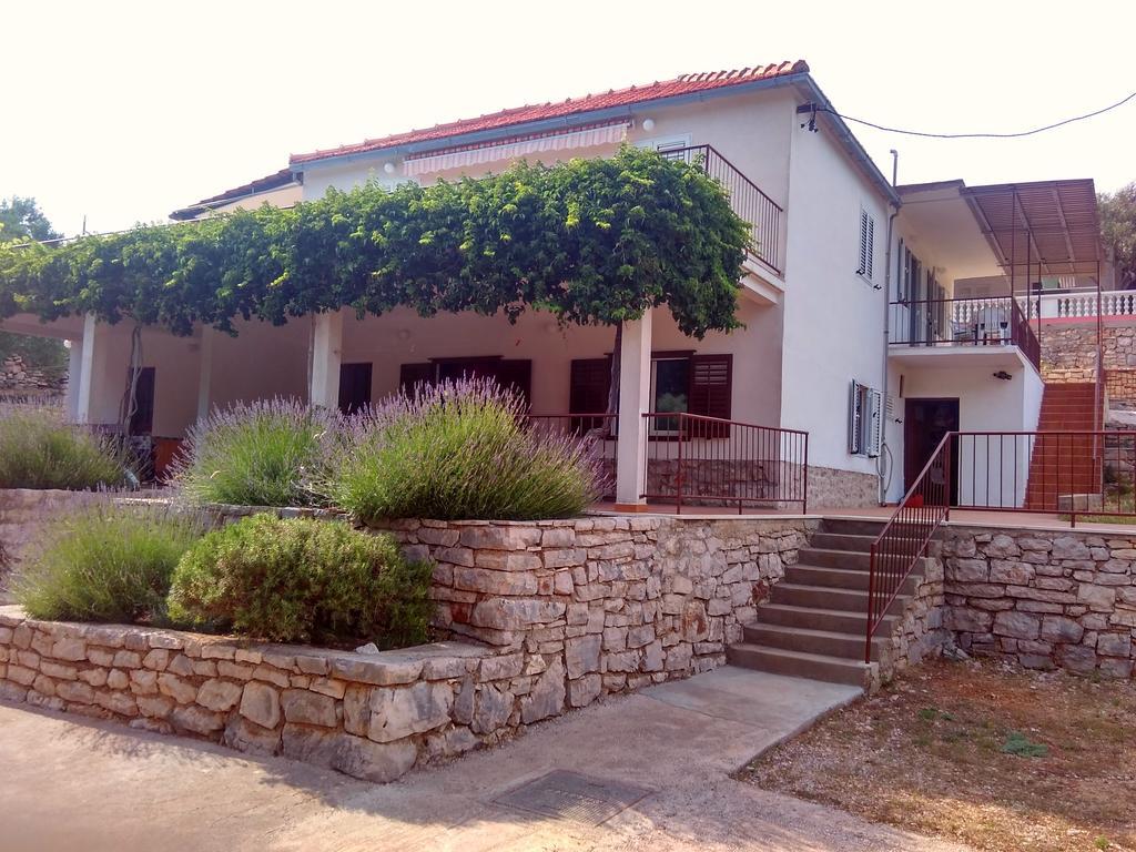 Apartments Sonija Gdinj Exteriér fotografie